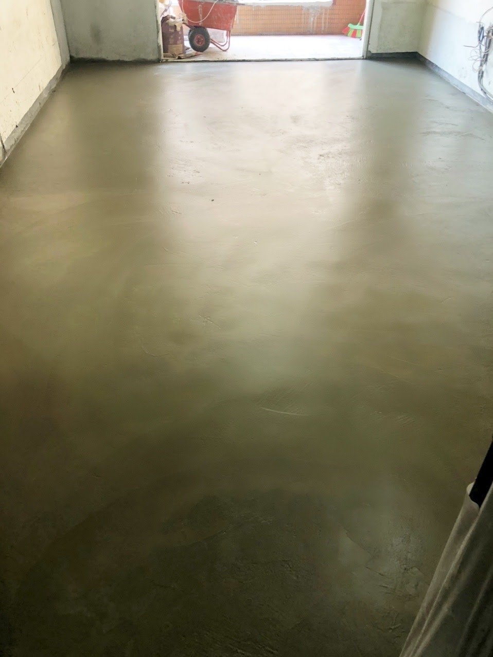 台北泥作實例:室內水泥粉光地坪完工-年輕有為工程行